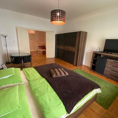Holiday Apartments & Rooms Next Danube Promenade Boedapest Buitenkant foto
