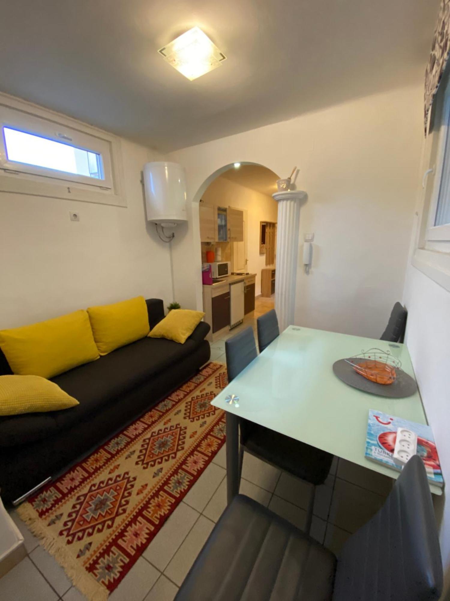 Holiday Apartments & Rooms Next Danube Promenade Boedapest Buitenkant foto