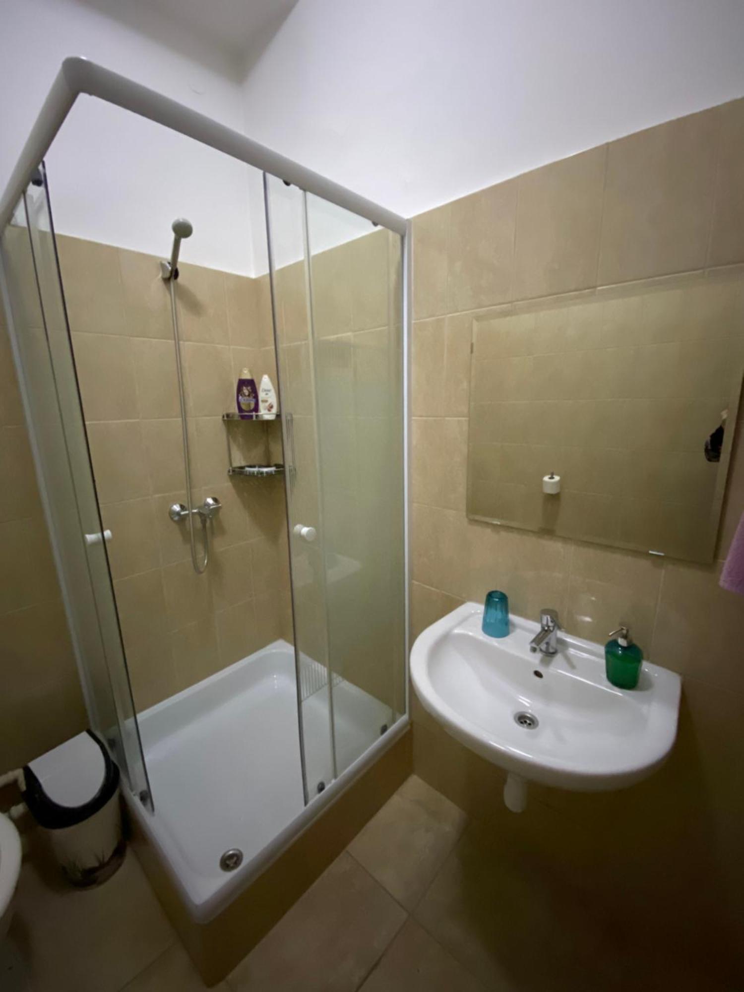 Holiday Apartments & Rooms Next Danube Promenade Boedapest Buitenkant foto