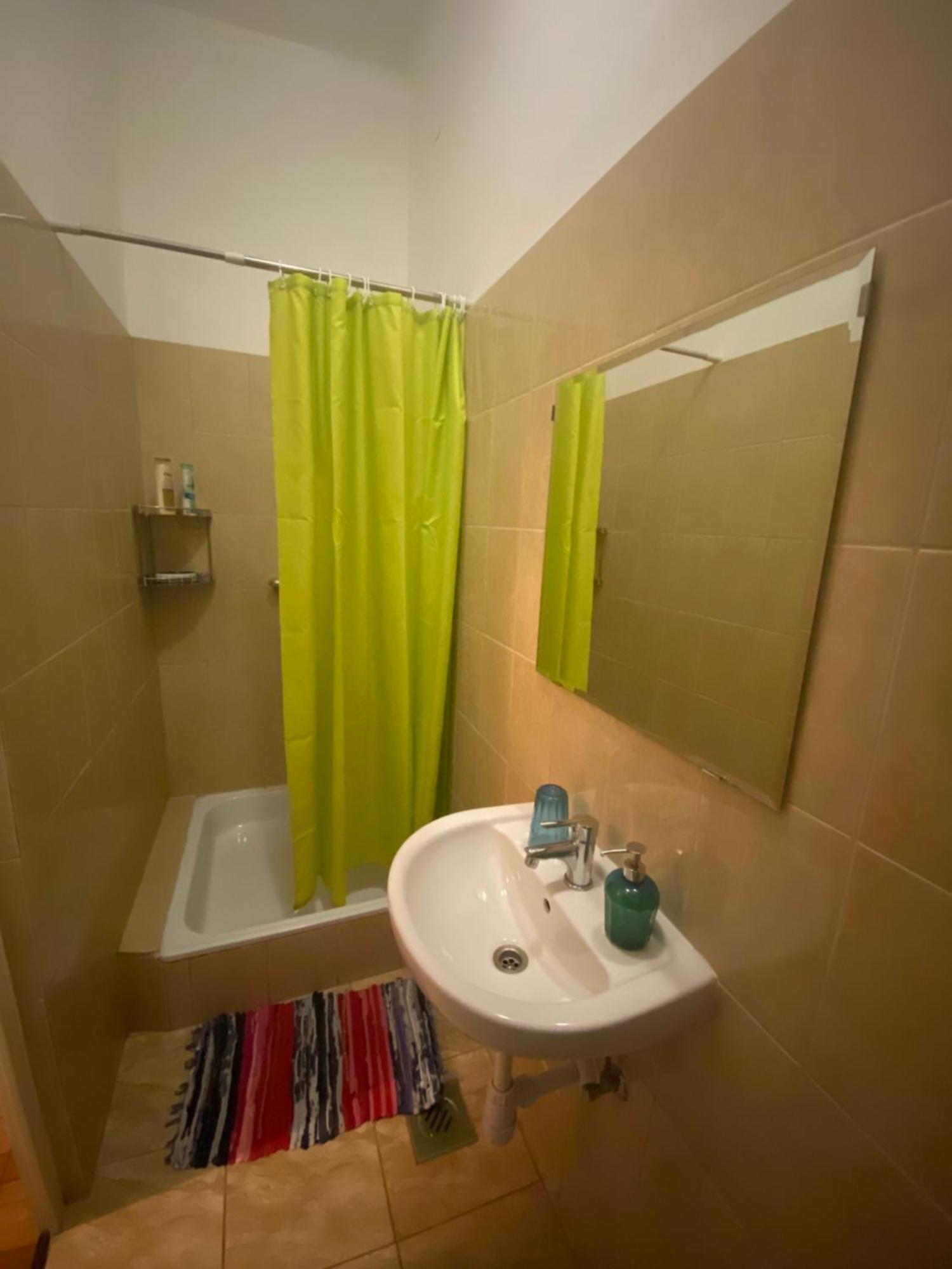 Holiday Apartments & Rooms Next Danube Promenade Boedapest Buitenkant foto