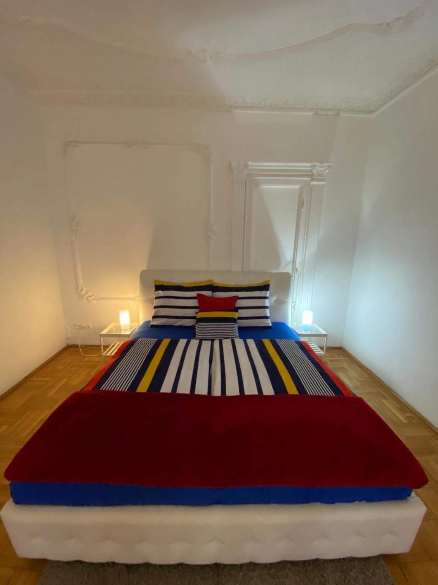 Holiday Apartments & Rooms Next Danube Promenade Boedapest Buitenkant foto